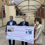 Consegna raccolta fondi Loreto Mare 15 maggio 2020